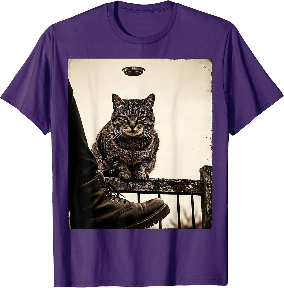 Tabby Cat UFO Vintage Funny Cat Lover Gift T-Shirt - Purple