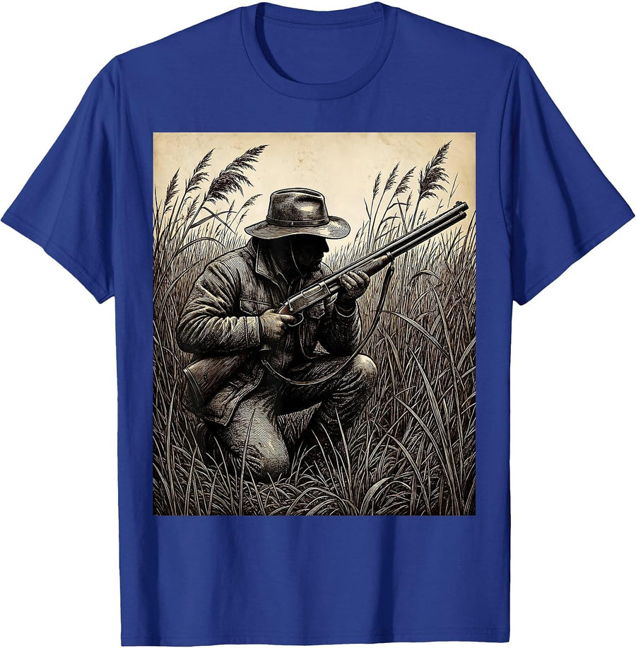 Duck Hunter Crouching in Marsh Grass Illustration T-Shirt - Royal Blue